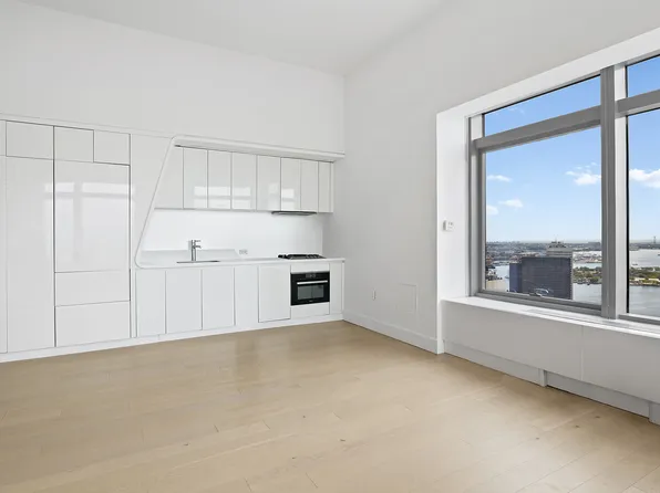 123 Washington Street image 4 of 11