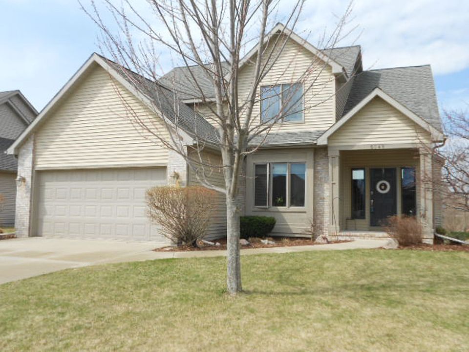 1st image of 6048 E Meadow Dr