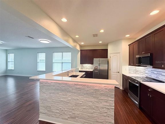 2nd image of 7271 LONDALE BOULEVARD