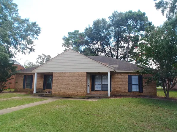 1928B Buck Ln, Albany, GA 31707