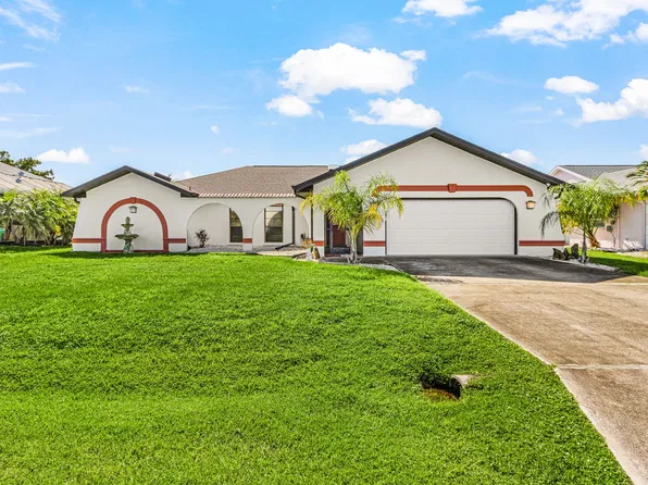 470 Strasburg Dr, Pt Charlotte, FL 33954