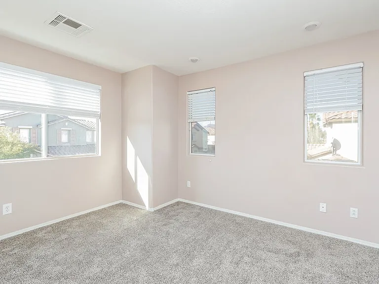 970 Medina De Leon Ave — Photo 14