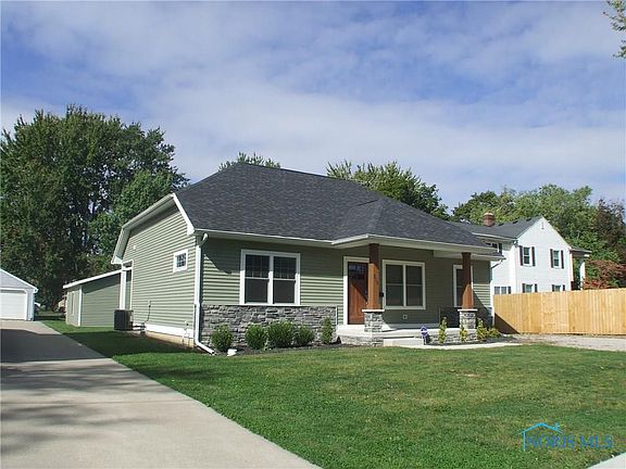 2nd image of 315 Wood St
