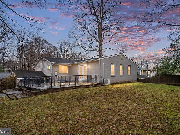 2nd image of 8434 Thames St