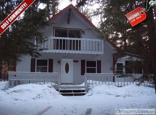 1271 Hunter Dr, Tobyhanna, PA 18466