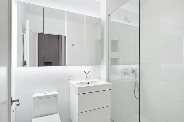 Sold by Douglas Elliman | media 21