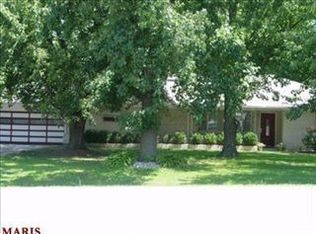 12538 Lusher Rd, Saint Louis, MO 63138