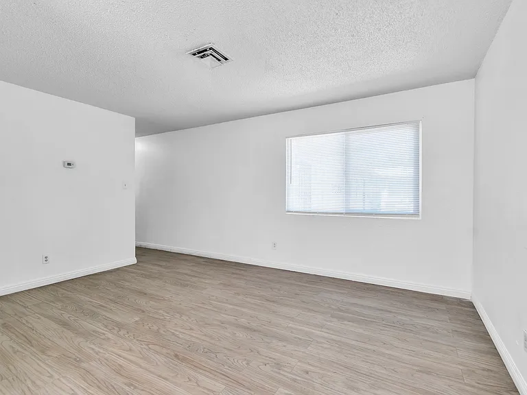 2508 E Mesquite Ave #4 — Photo 9