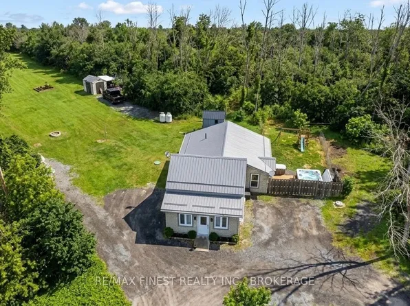 8297 County Road 2, Greater Napanee, ON K7R 3K6