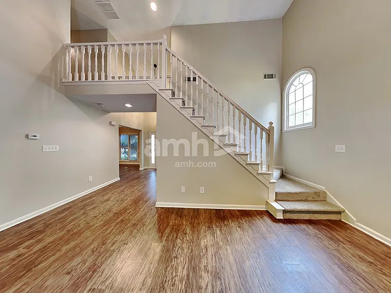 581 Thornbush Trce — Photo 9