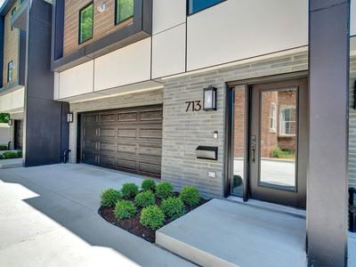 713 E Eleven Mile Rd, Royal Oak, MI, 48067