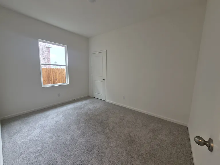 2123 Prairie Ln — Photo 8