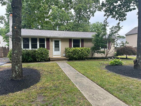 2nd image of 307 S Xanthus Ave