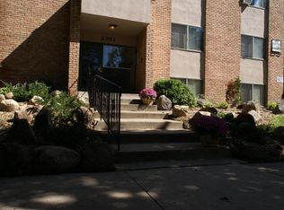2301 Pillsbury Ave S APT 11, Minneapolis, MN 55404