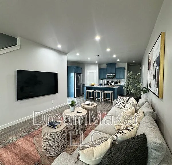 2807 Clifton Ter — Photo 4