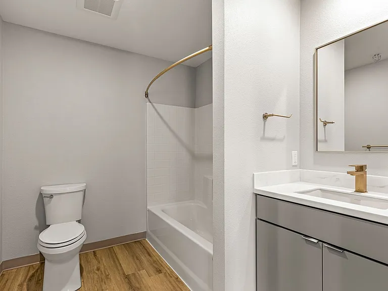 7150 N Greenwich Ave #6 — Photo 12
