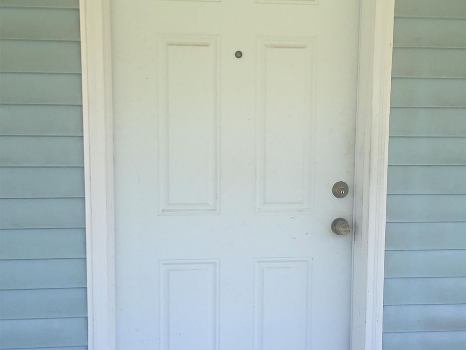 1st image of 608 N Olive St #15284152
