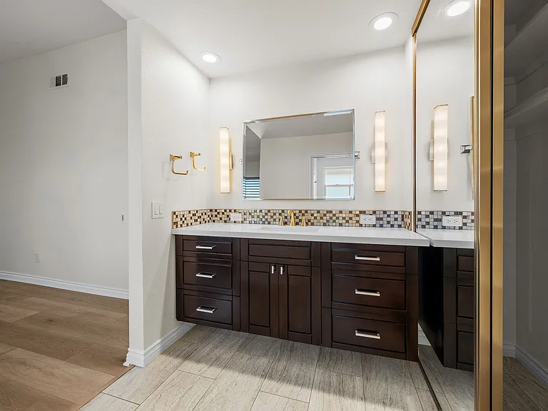 13254 Tiverton Rd — Photo 21