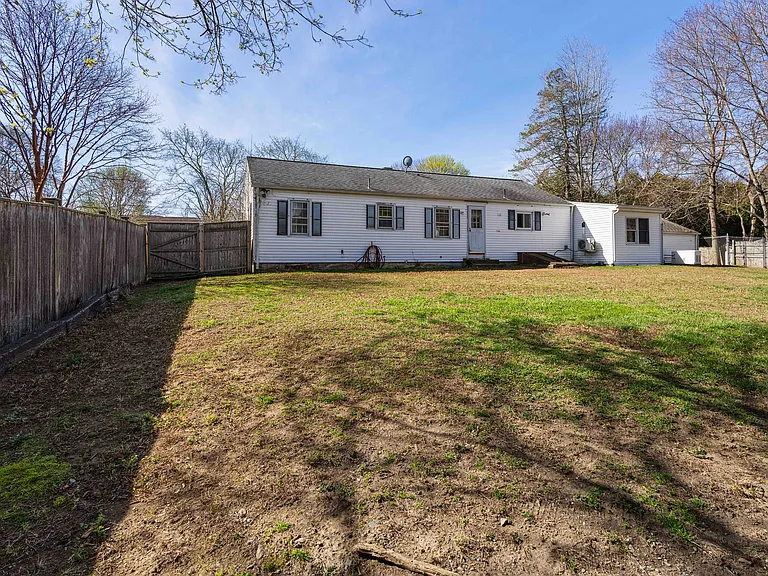 11 Terrace Dr — Photo 16