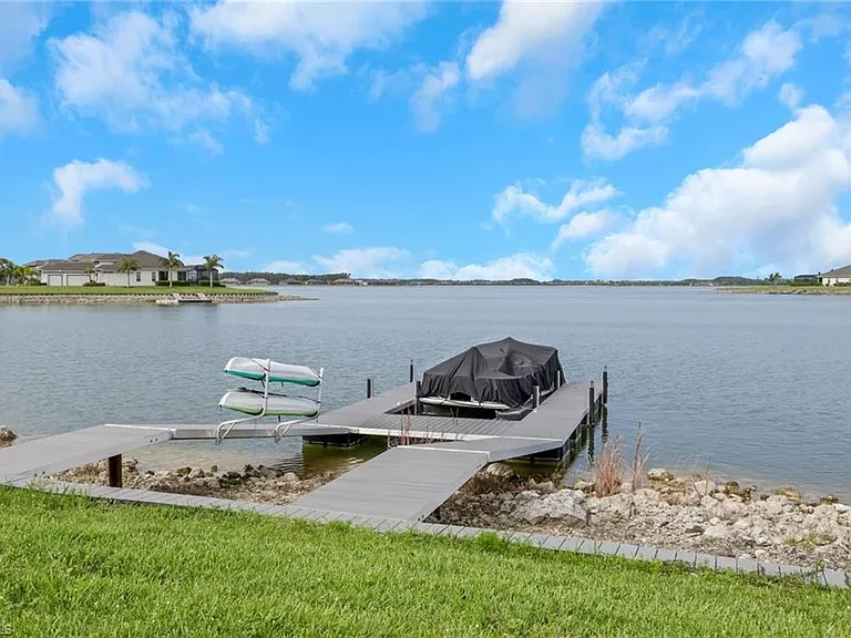 17314 Blue Sapphire Dr — Photo 35