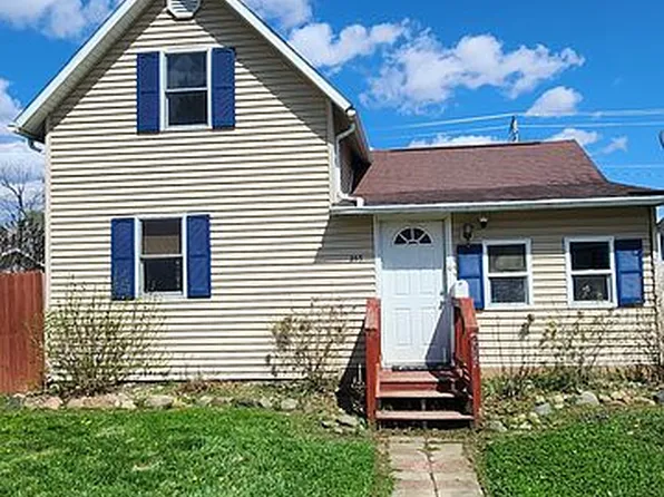 205 N Iowa St, Anamosa, IA 52205