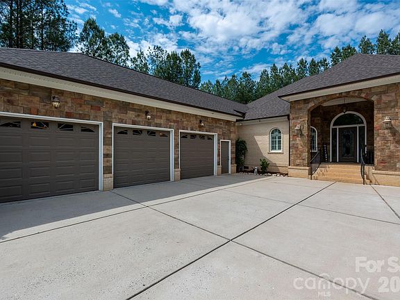 2nd image of 1385 Indigo Ct