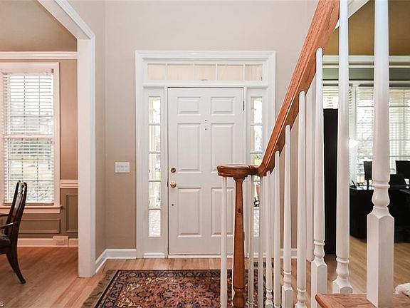 5th image of 305 Sawgrass Ct