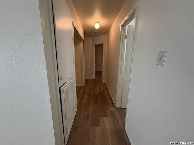 7643 Chatsworth — Photo 18