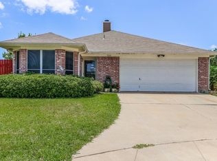 7000 Pickford Ct, Arlington, TX 76001