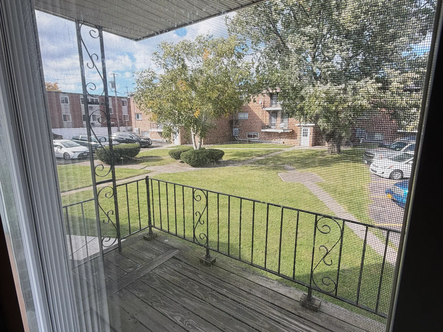 Colonial Gardens — Photo 4