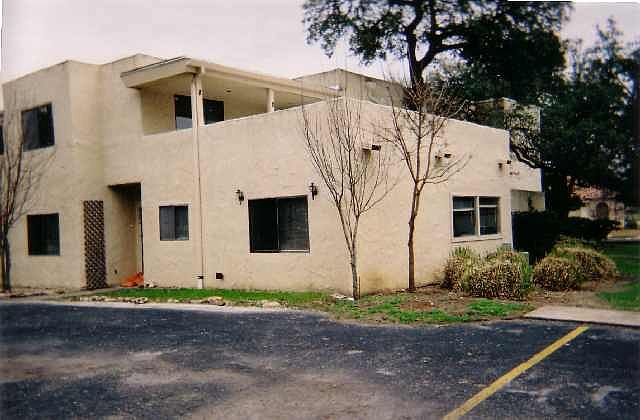 1st image of 521 Sand Bend Dr APT A