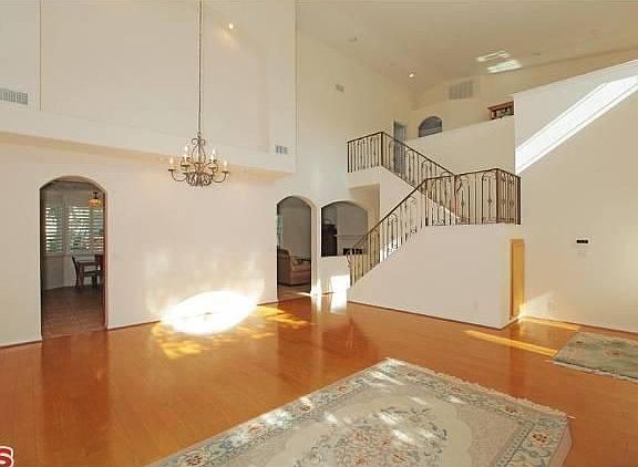 3rd image of 4490 Stern Ave