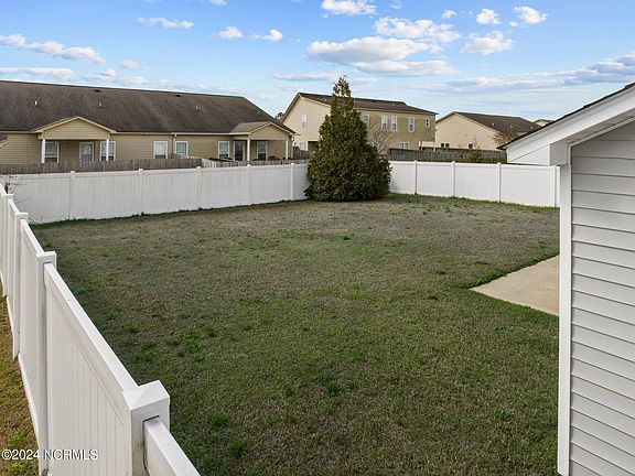 4th image of 2327 Great Laurel Court