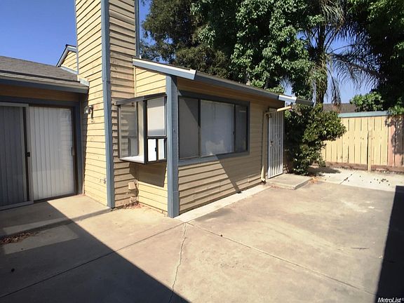3rd image of 3400 Kingswood Dr APT 1