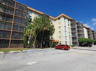 16950 W Dixie Hwy #A424, North Miami Beach, FL 33160
