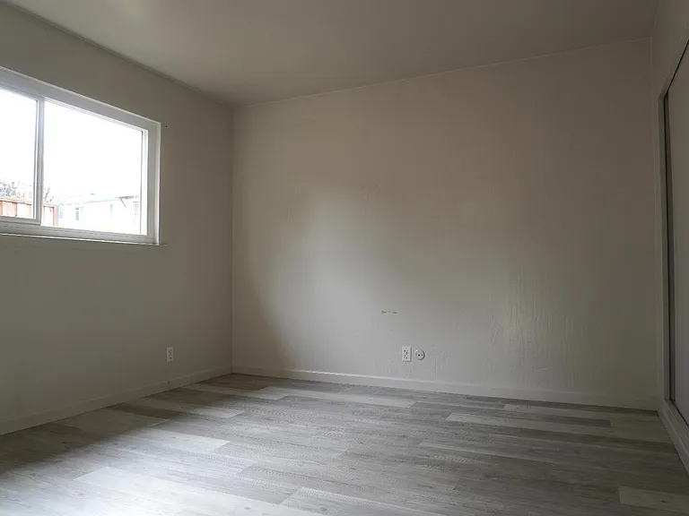 1115 Sereno Dr — Photo 18