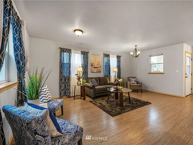 1017 W Main St #C101 — Photo 7
