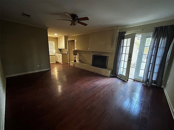 2nd image of 659 W Pentagon Pkwy