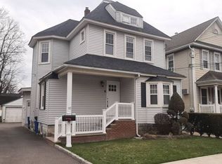 83 Mill River Ave, Lynbrook, NY 11563