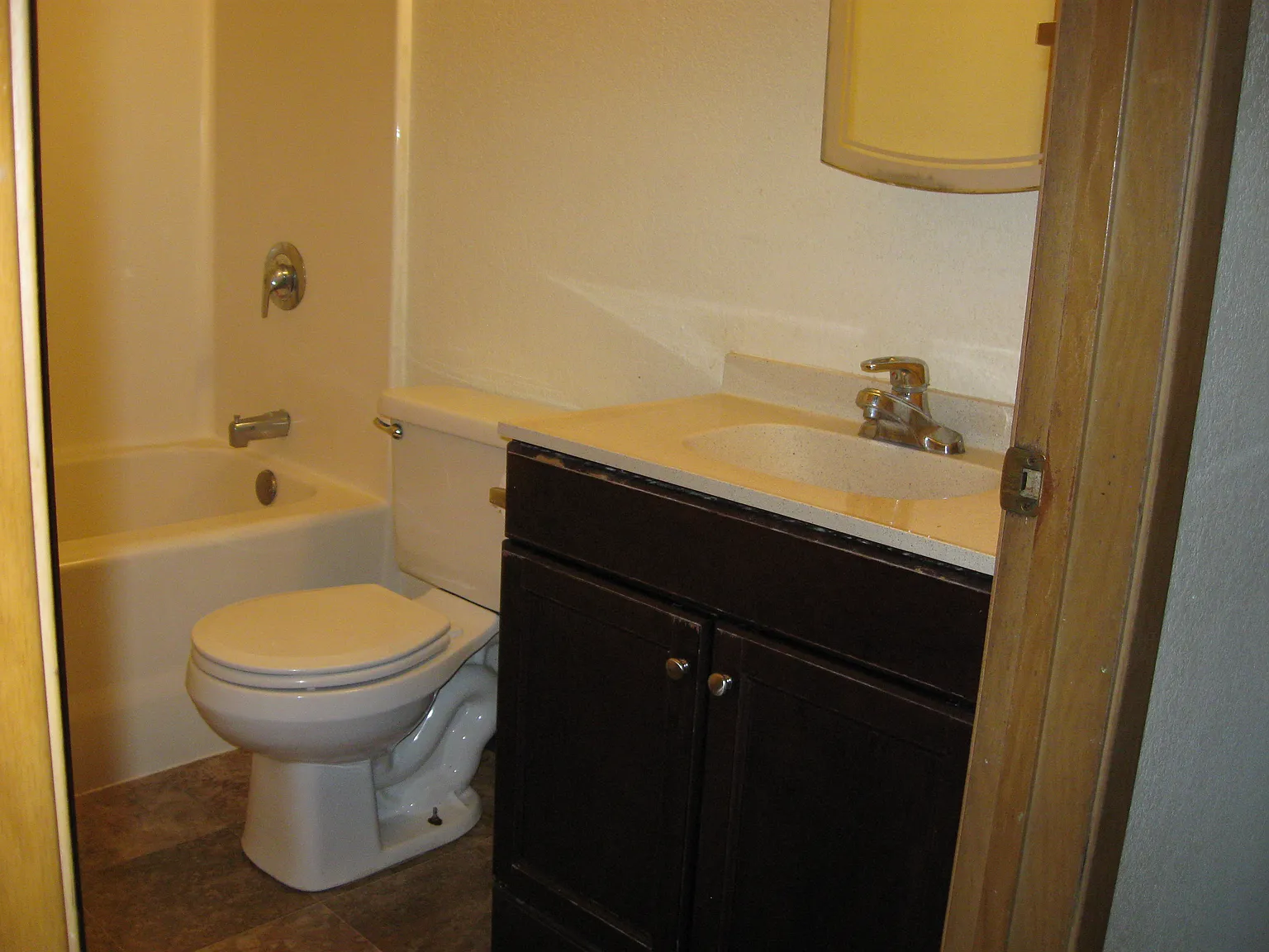 2 bed, 750 sqft, $965 — Photo 4
