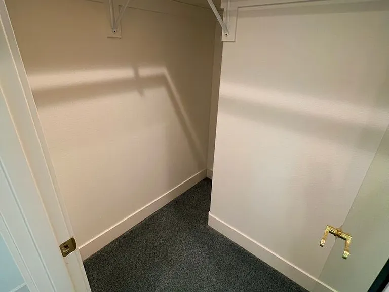 699 NW Florida Ave — Photo 16