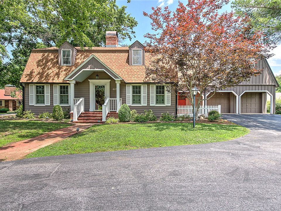 1st image of 625 Sky Mountain Dr