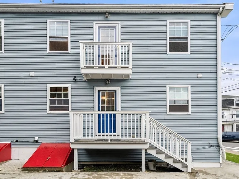 104 Crescent St #1 — Photo 28