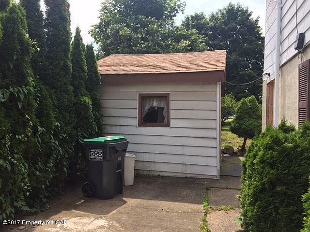 2nd image of 572 Monges St