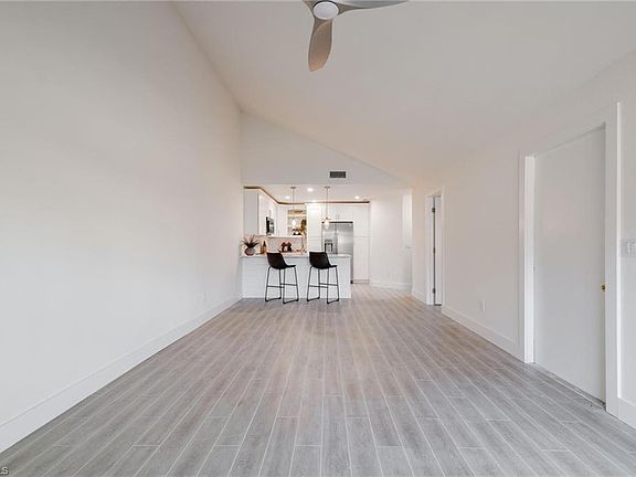 5th image of 6382 Royal Woods DR