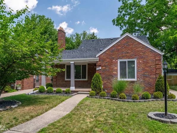 308 Ridgemont Rd, Grosse Pointe Farms, MI 48236