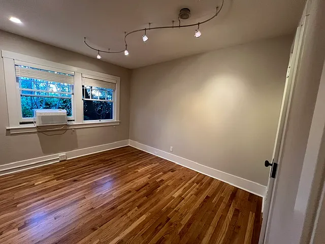609 Homer Ave — Photo 10