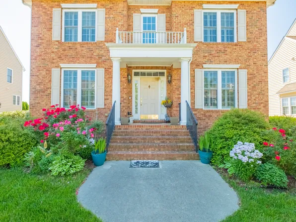 4937 Willows Green Ln, Glen Allen, VA 23059