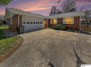 7533 Sherman St, Lincoln, NE 68506