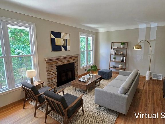 3rd image of 3001 29th Ave NE